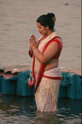 Maya The Doe Eye Girl