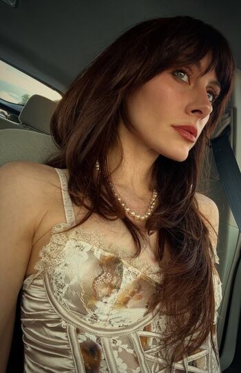 Michaela Jill Murphy / Jessie Flowers