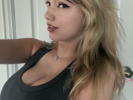 Mikahhlynn