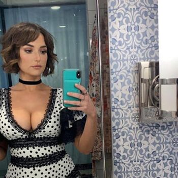 Milana Vayntrub