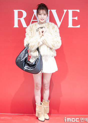 Minnie (Nicha Yontararak - I-dle