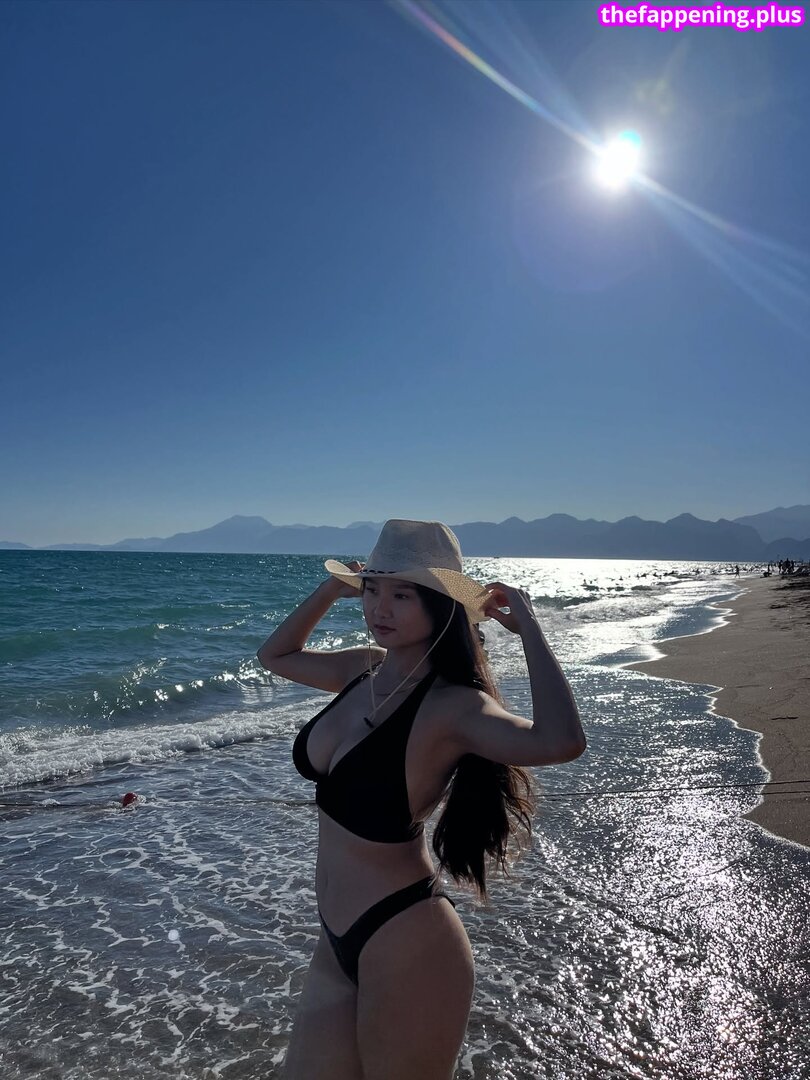 AmaalMallik / _mmallik_ Nacktes OnlyFans Foto #7