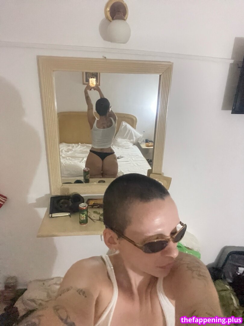 Mmmrian / https: / semicouture / semicouture_official Φωτογραφία Γυμνών OnlyFans #7