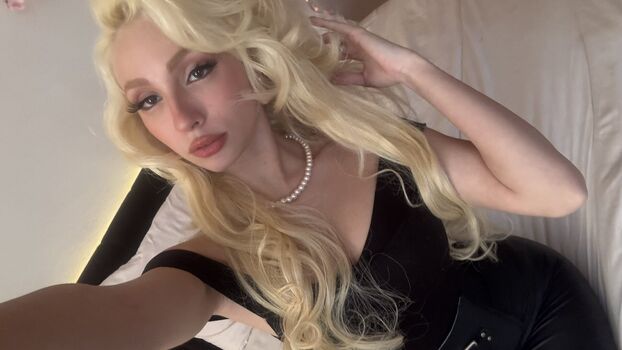 Mochidolll (Veroodle)