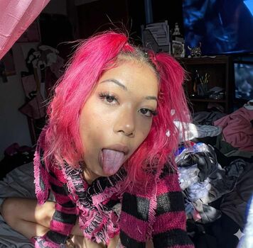 Molly Santana