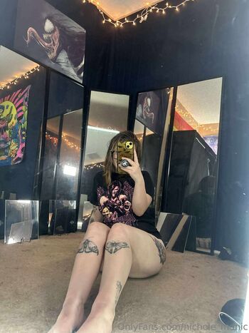 nichole_manic