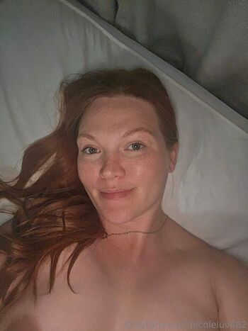 nicoleluv882