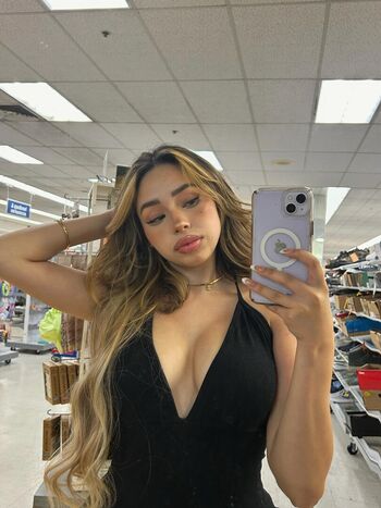nicolledezaa