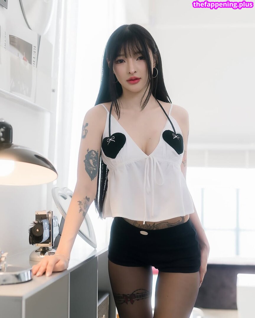 https: / nnewys 누드 OnlyFans 사진 #7