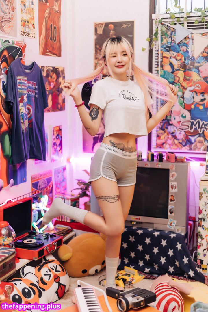 https: / nnewys Фото оголеного OnlyFans #25