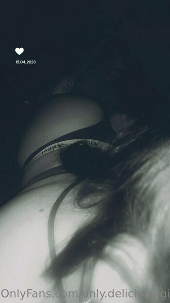 only.delicious.girls