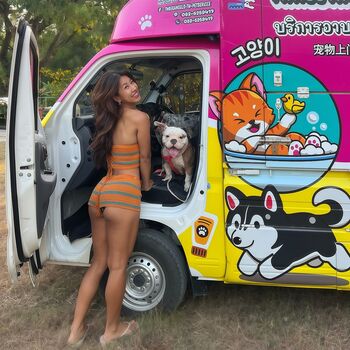 Oummy The Bootymaker