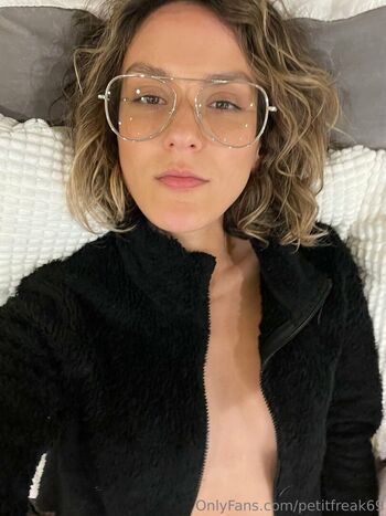 Petitfreak69b