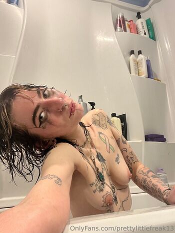 prettylittlefreak13