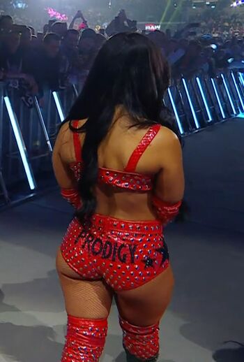 Roxanne Perez/Rok-C - WWE NXT