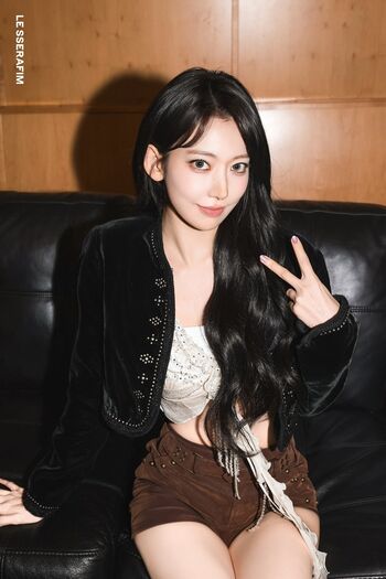 Sakura Miyawaki 宮脇 咲良