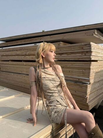 Sakura Miyawaki 宮脇 咲良