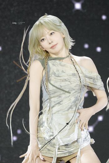 Sakura Miyawaki 宮脇 咲良