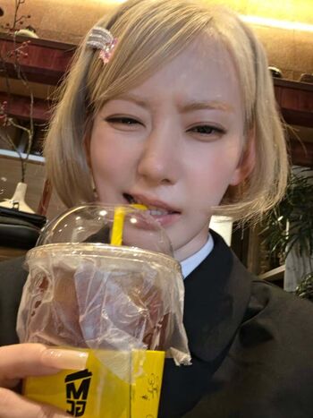 Sakura Miyawaki 宮脇 咲良