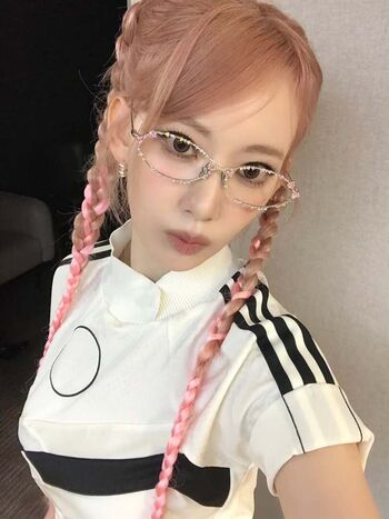Sakura Miyawaki 宮脇 咲良