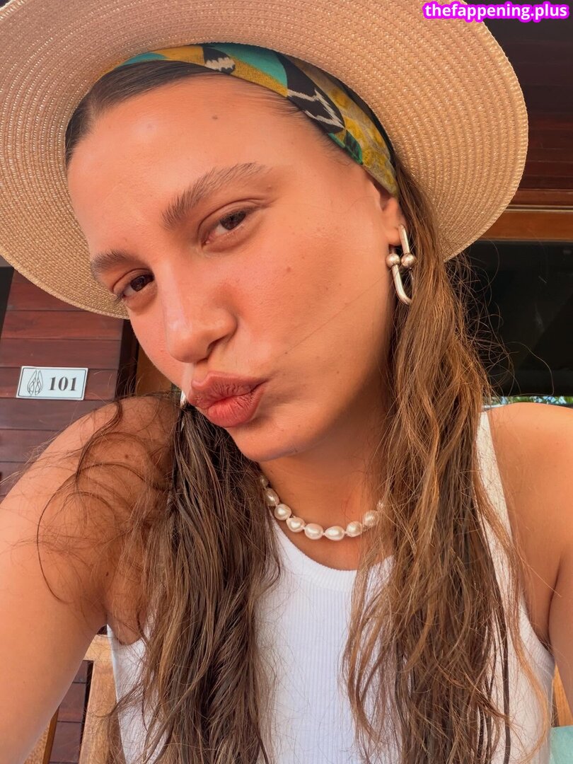 Serenay Sarıkaya