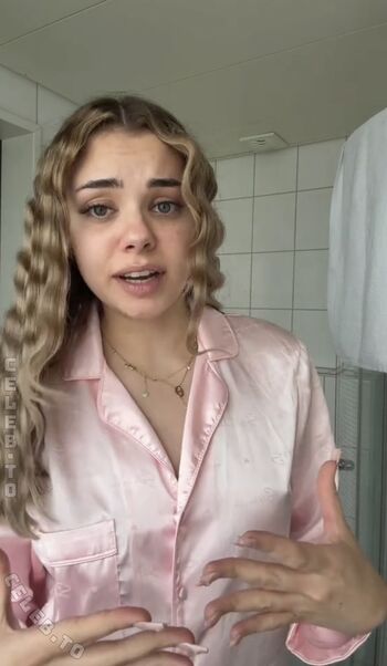 Sophia_xs