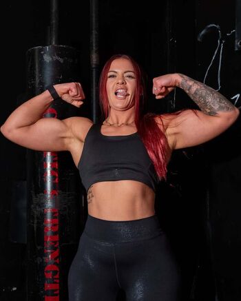 Strong AND Curvy Women