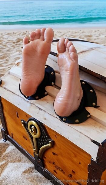 sweetsoftfeet-tickling