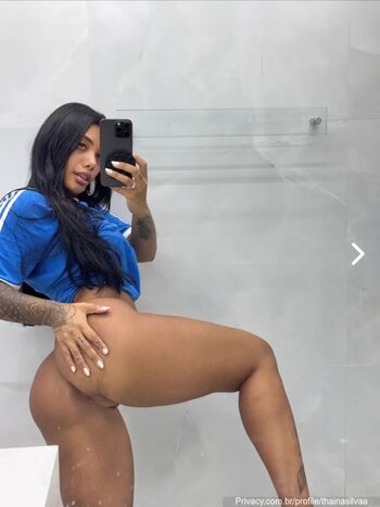 Thayna Telles