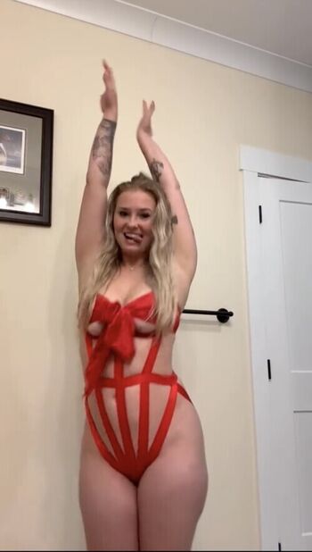 The Victoria's Secret Shine/Sparkle Strap Bra, Thong, and Lingerie Thread!