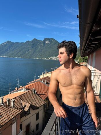 therealtroywellington