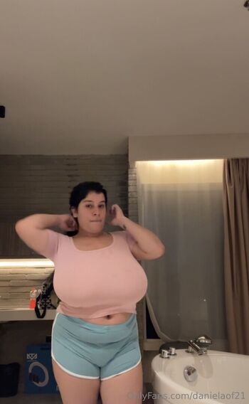 unoresident1191k / Daniela Pereira