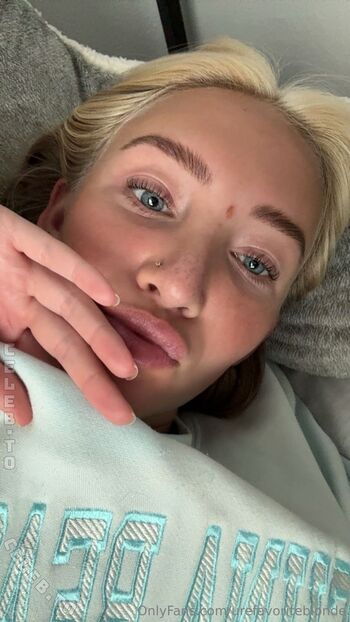 urefavoriteblondevip