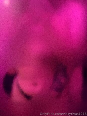 vickyrivas1216