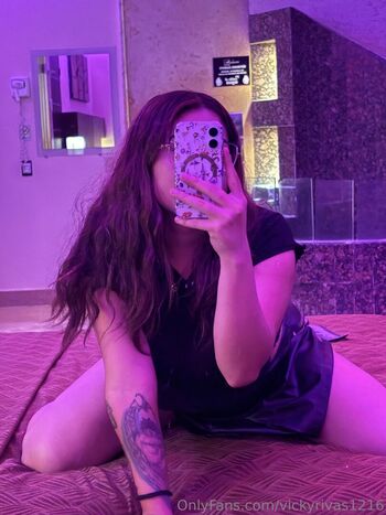 vickyrivas1216