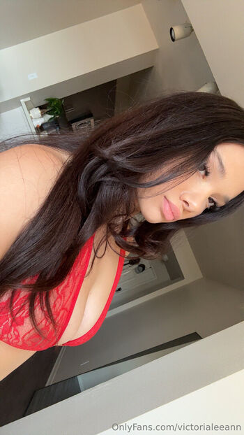 Victorialeeann