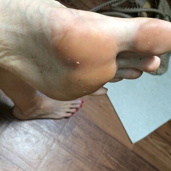 Violet's Toes (Violet's Perfect Feet