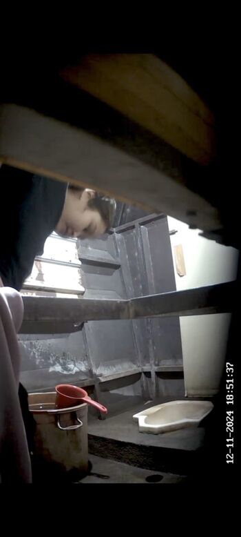 Voyeur Asian Pissing Toilet &Amp; Upskirts Only