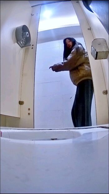 Voyeur Asian Pissing Toilet &Amp; Upskirts Only