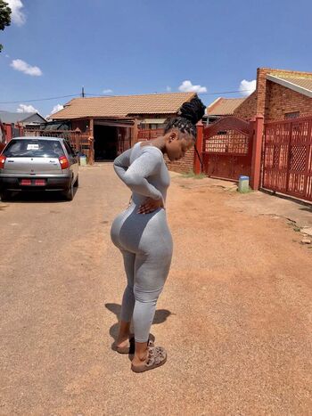 Vunene Taiwo Mabunda