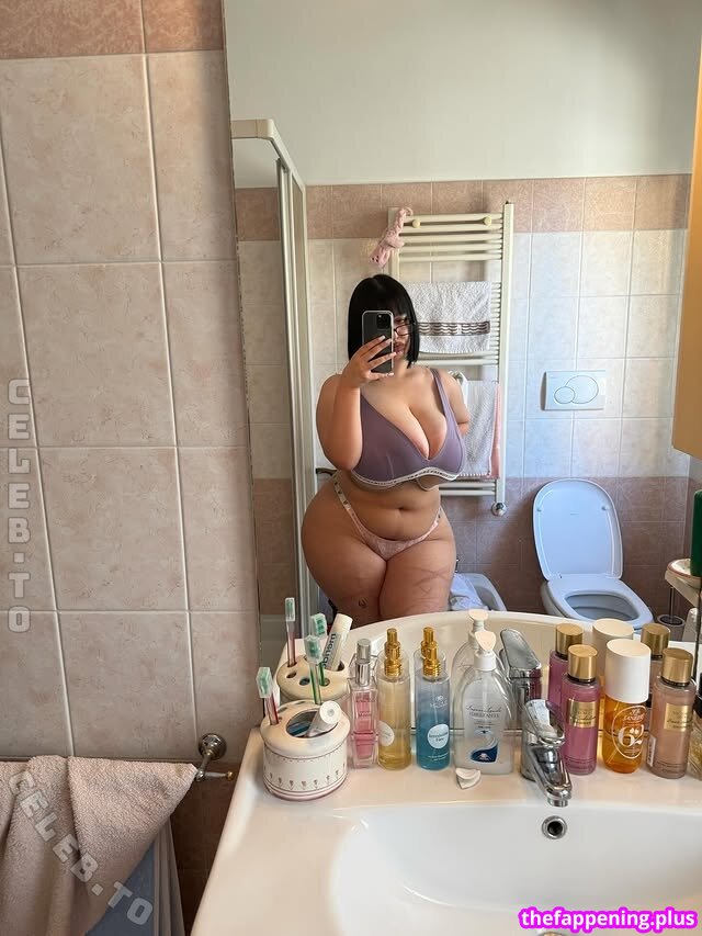 Mxmmytina / VVALENTINABONETALLI Nahá OnlyFans fotografie #100