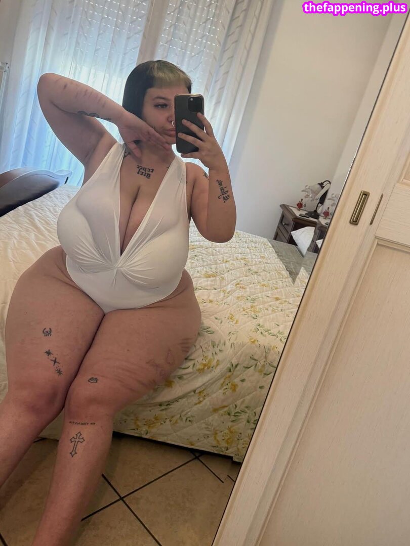 Mxmmytina / Vvalentinabonetalli Nacktes OnlyFans Foto #137