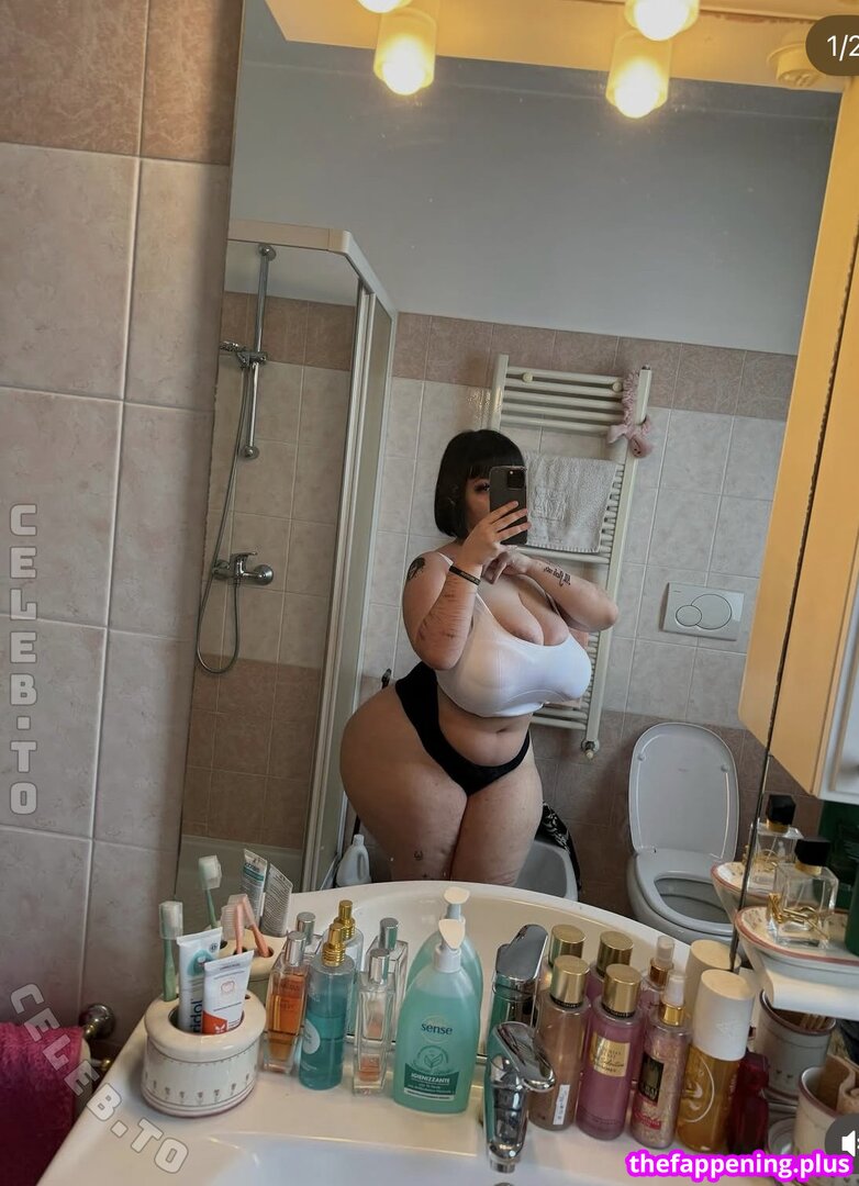 Mxmmytina / Vvalentinabonetalli Nacktes OnlyFans Foto #142