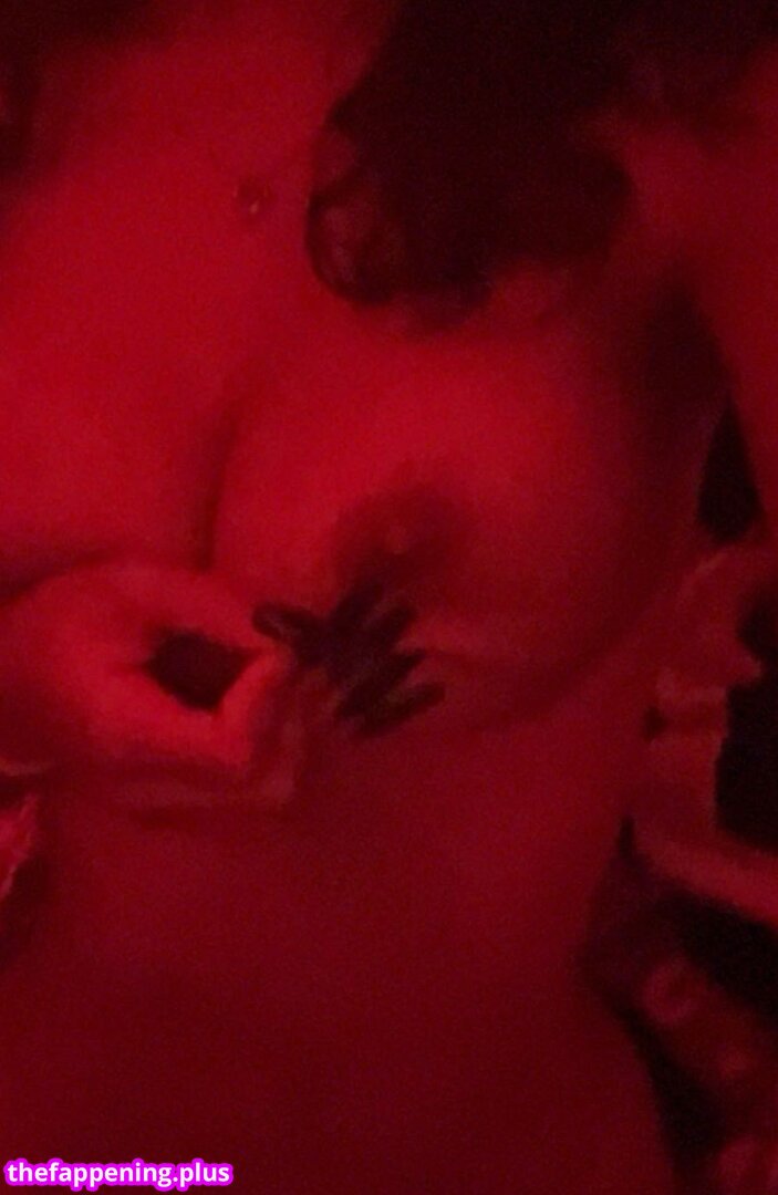 https: / vixzi / vveowx Fotografie OnlyFans Dezbrăcată #19