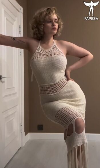 Yana Martin / yanamartinn / mar.t.ina