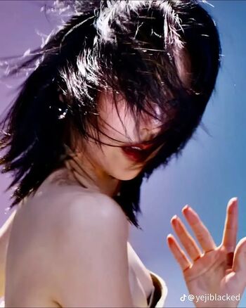 Yeji - ITZY (예지, Hwang Ye-ji)