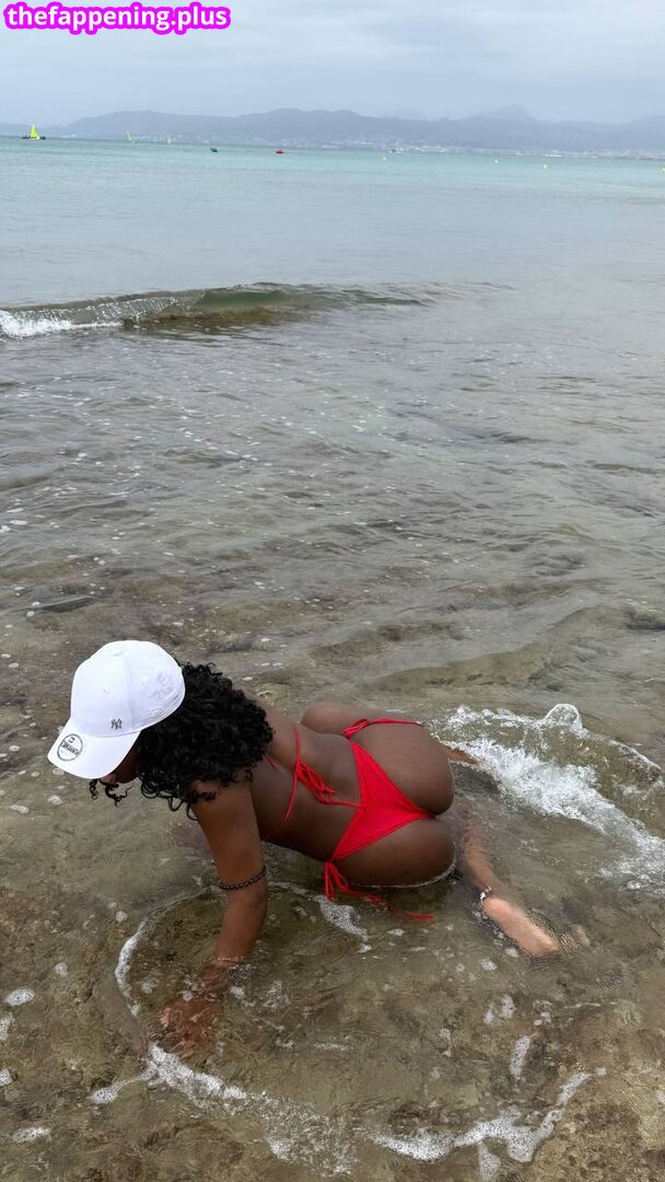 Yyaizabennett Nagie OnlyFans Zdjęcie #2