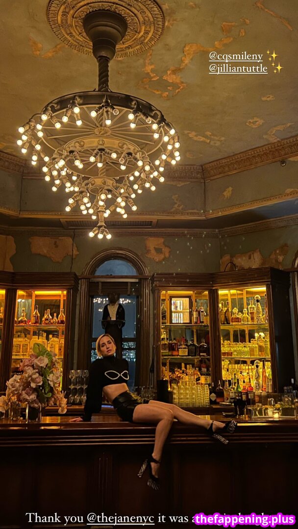 Zoe Lister Jones / https: / zoelisterjones Foto OnlyFans Nua #17