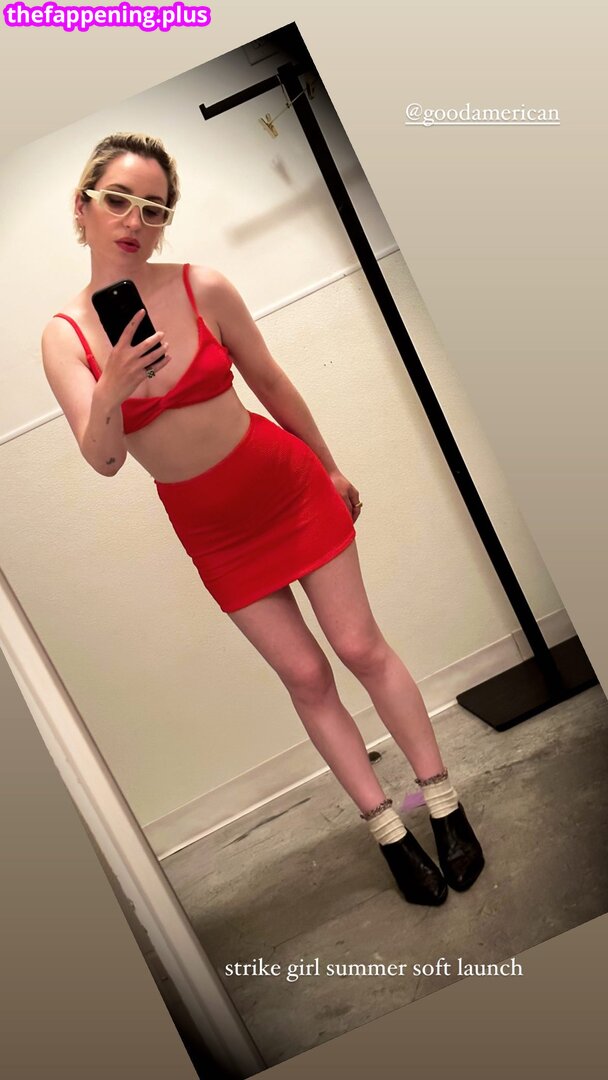 Zoe Lister Jones / https: / zoelisterjones Çıplak OnlyFans Fotoğrafı #27