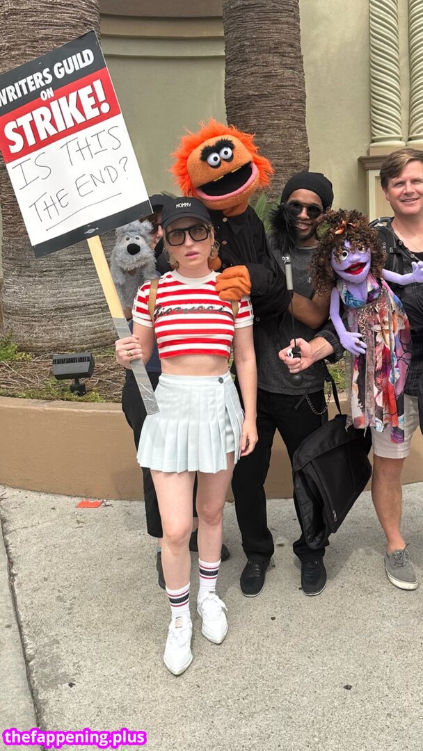 Zoe Lister Jones / https: / zoelisterjones Nacktes OnlyFans Foto #38